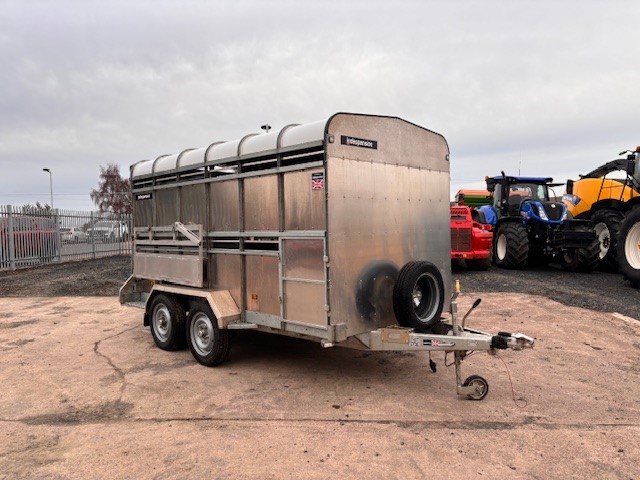 LV35126 Cattle Trailer