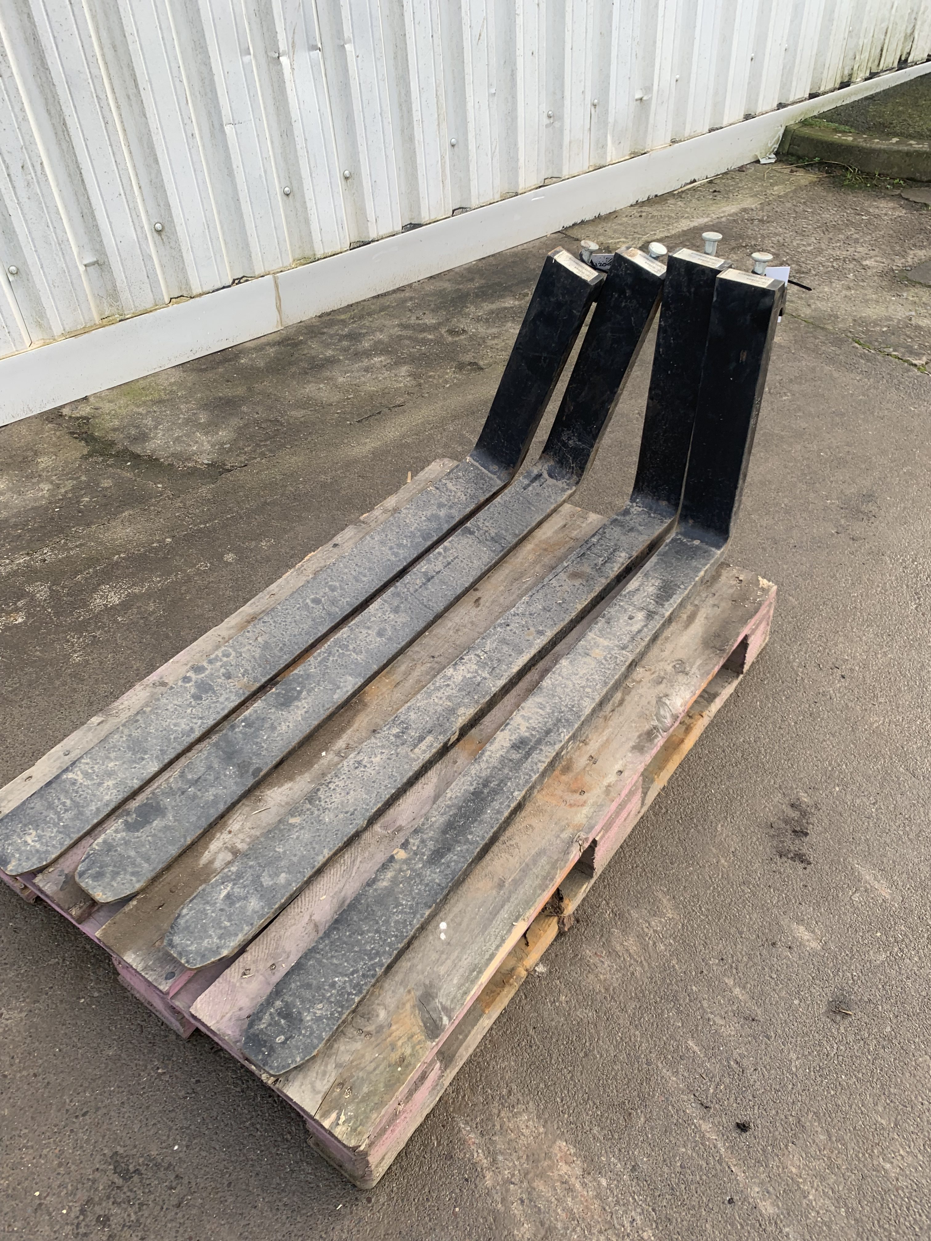 TOYOTA FORKS