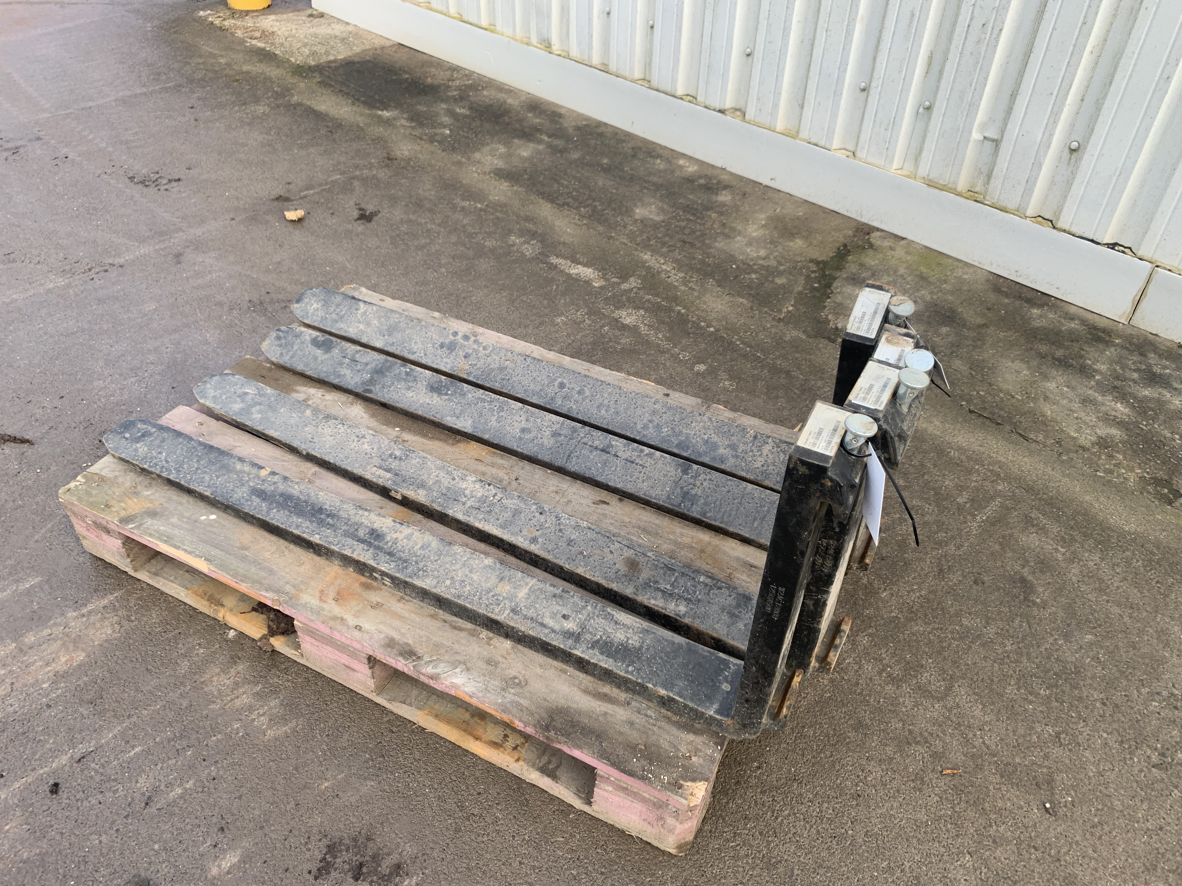 TOYOTA FORKS