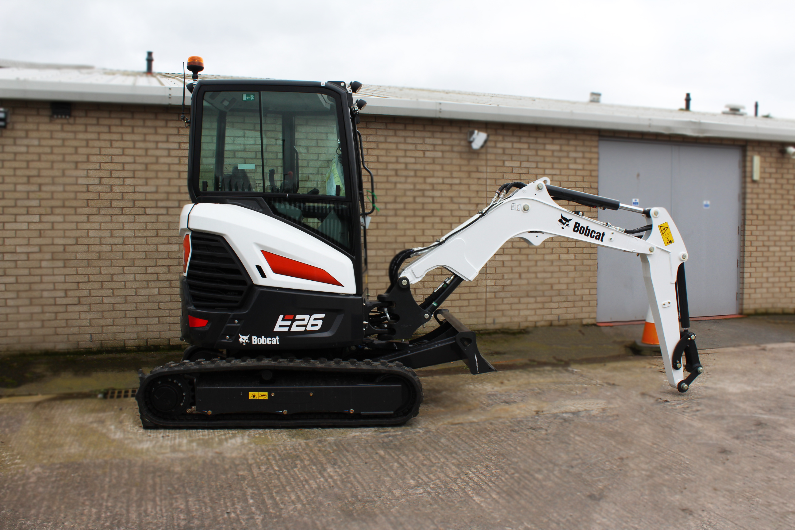 Bobcat E26