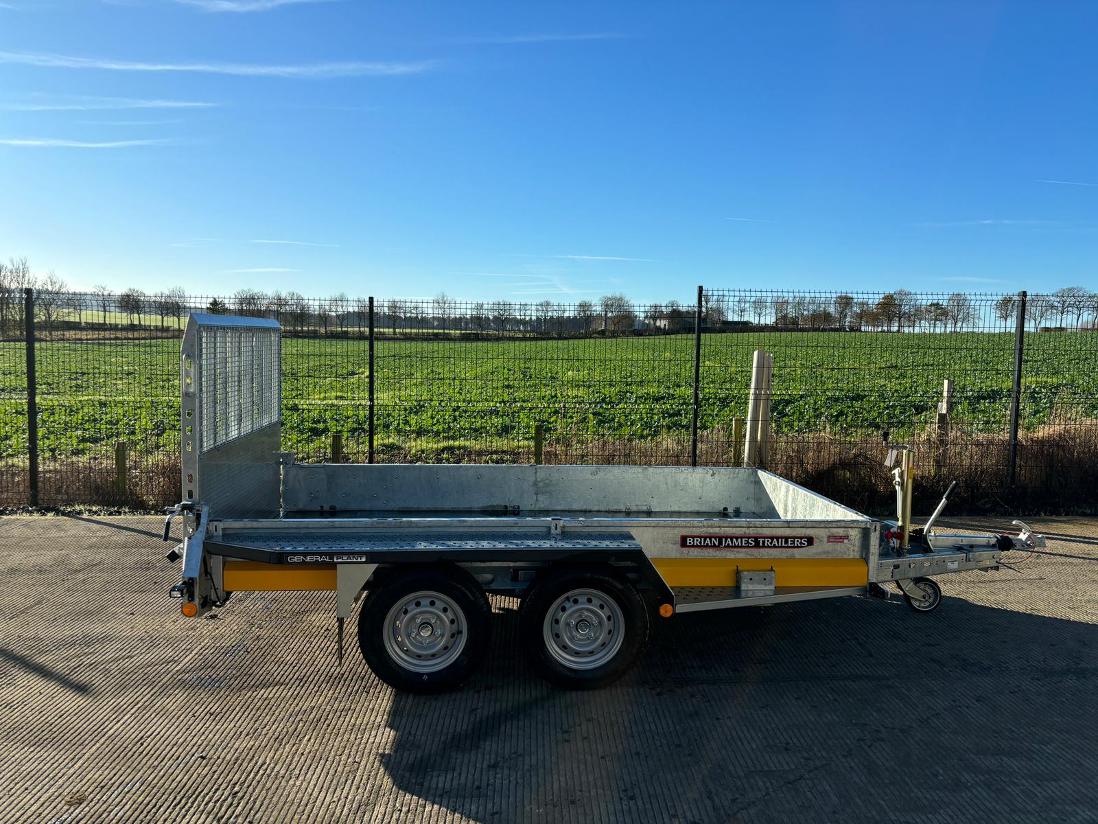 Brian James Trailers 551-2713