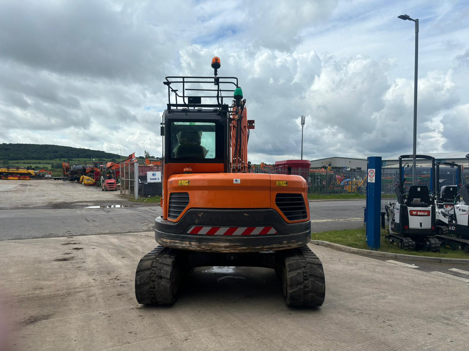 2020 Develon DX85R-3
