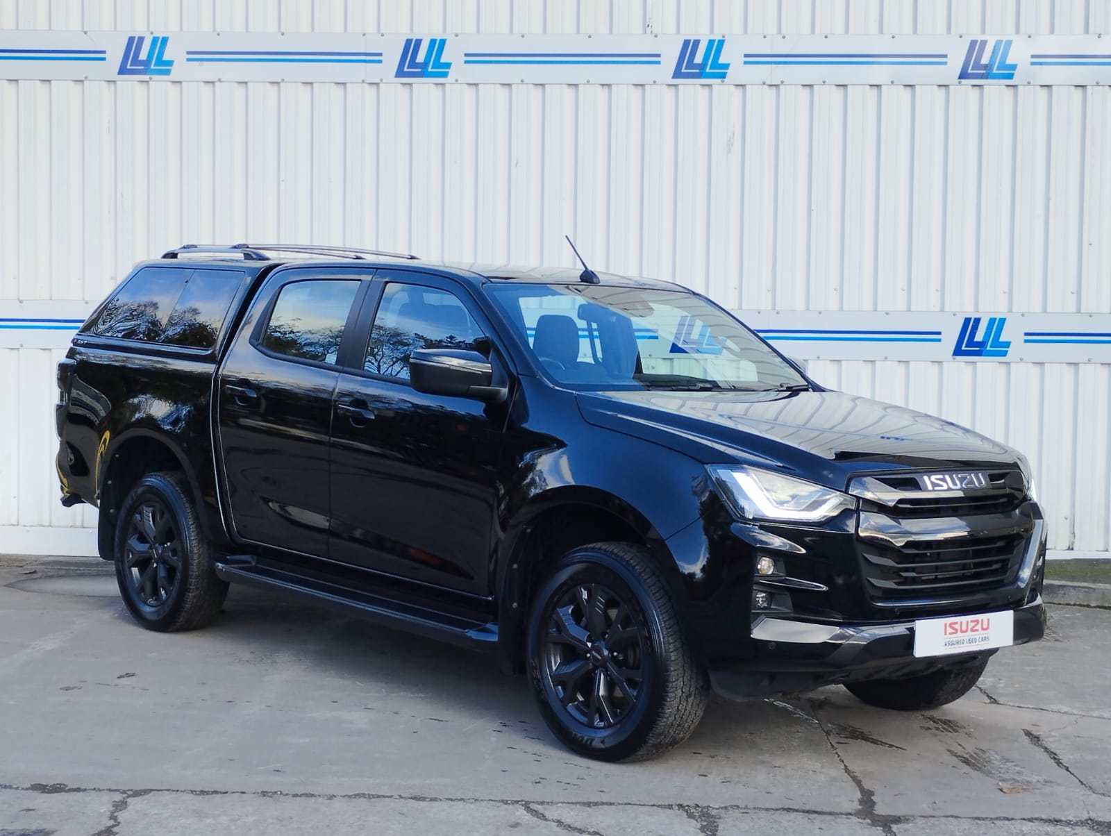 2024 Isuzu V-Cross
