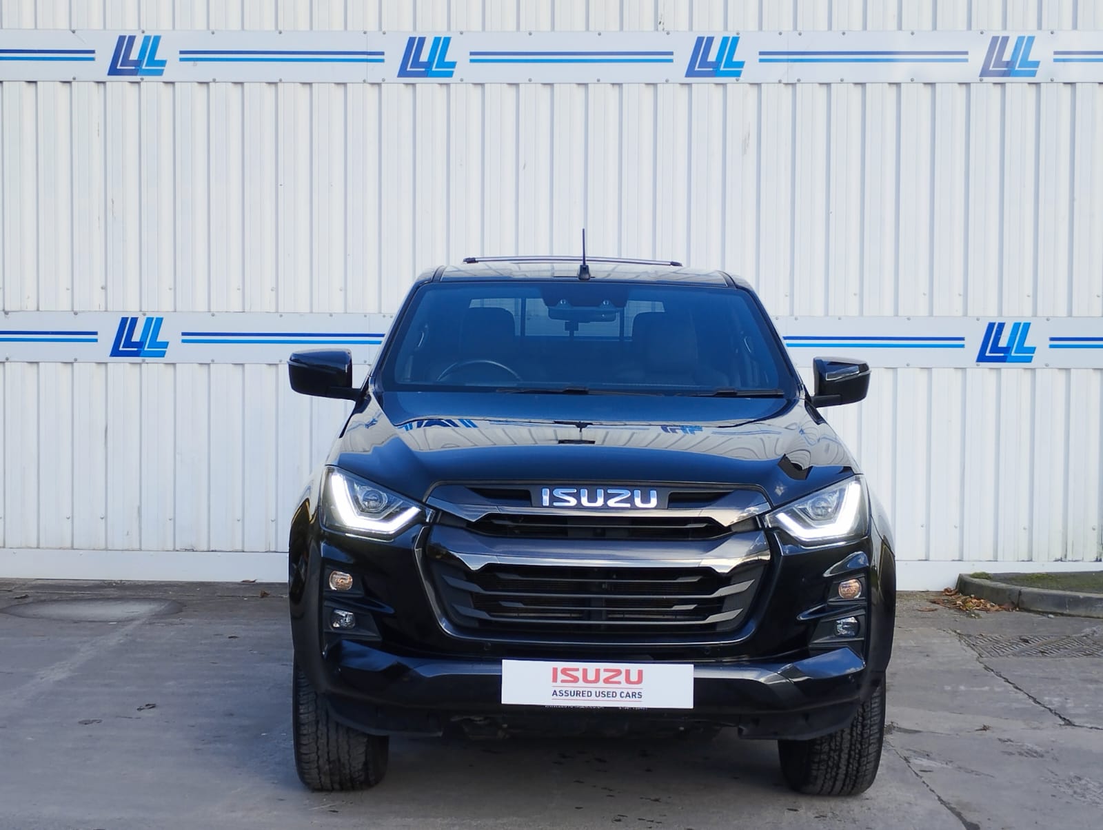 2024 Isuzu V-Cross