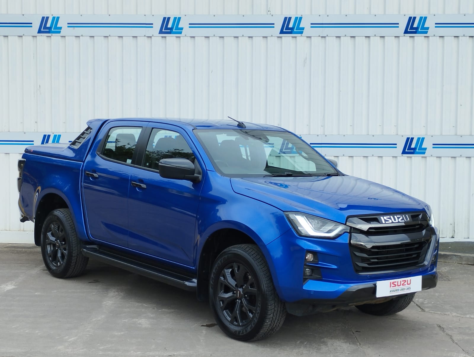 2024 Isuzu V-Cross