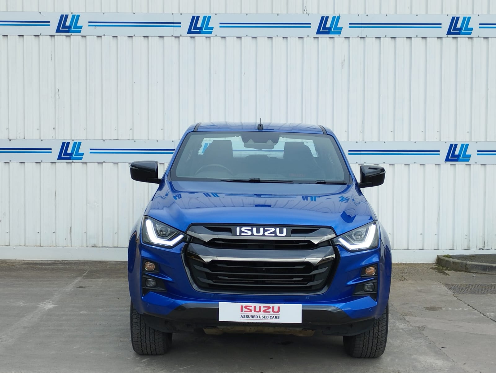 2024 Isuzu V-Cross