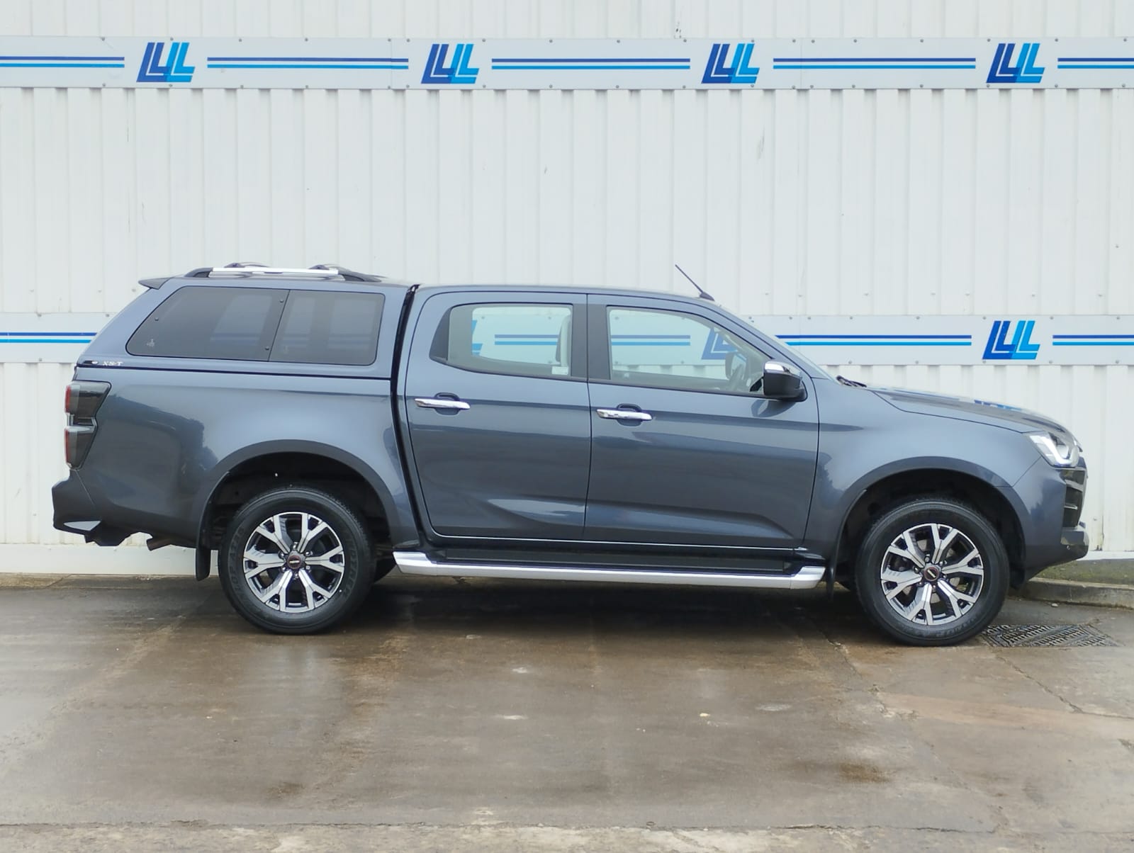 2024 Isuzu DL40