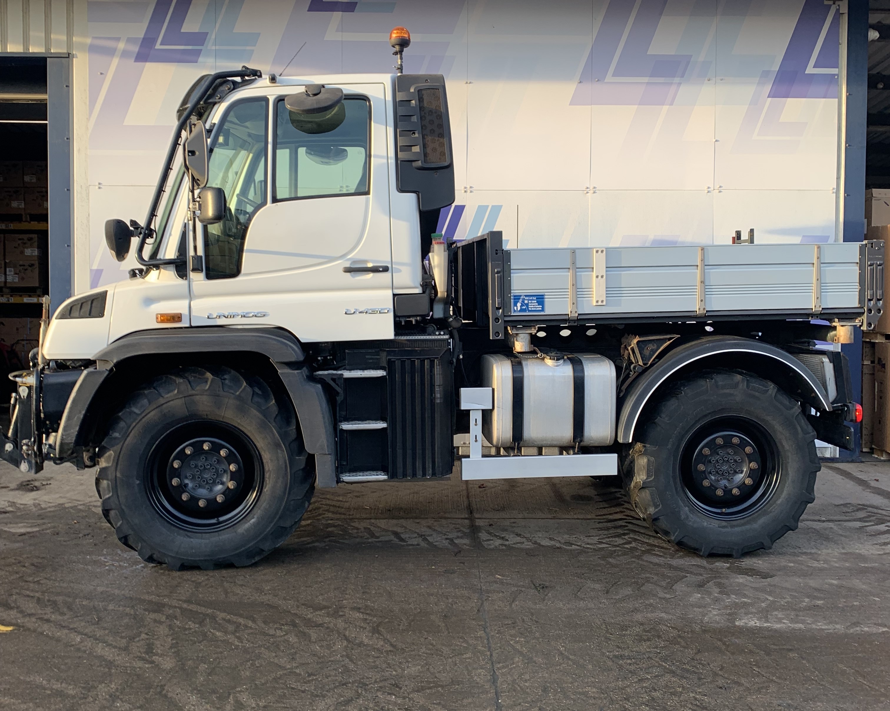 2019 Mercedes-Benz  Unimog U430