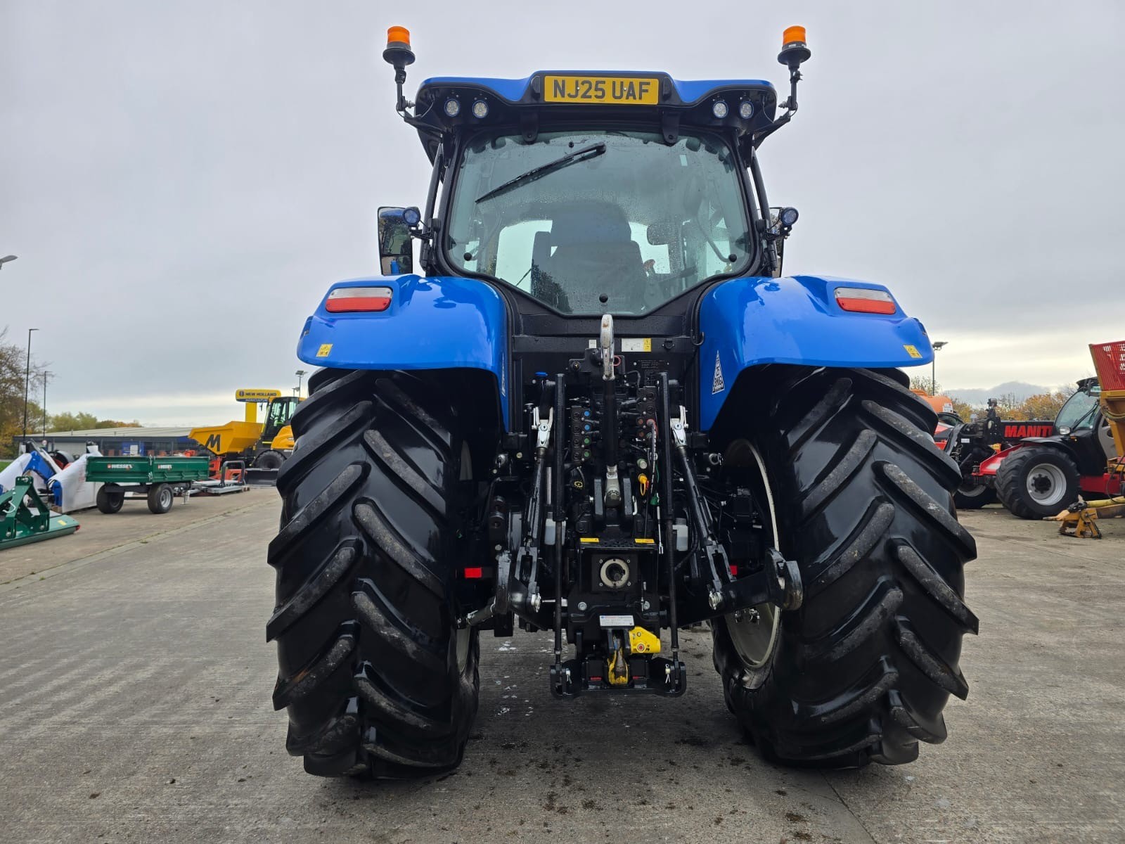 New Holland T7.210