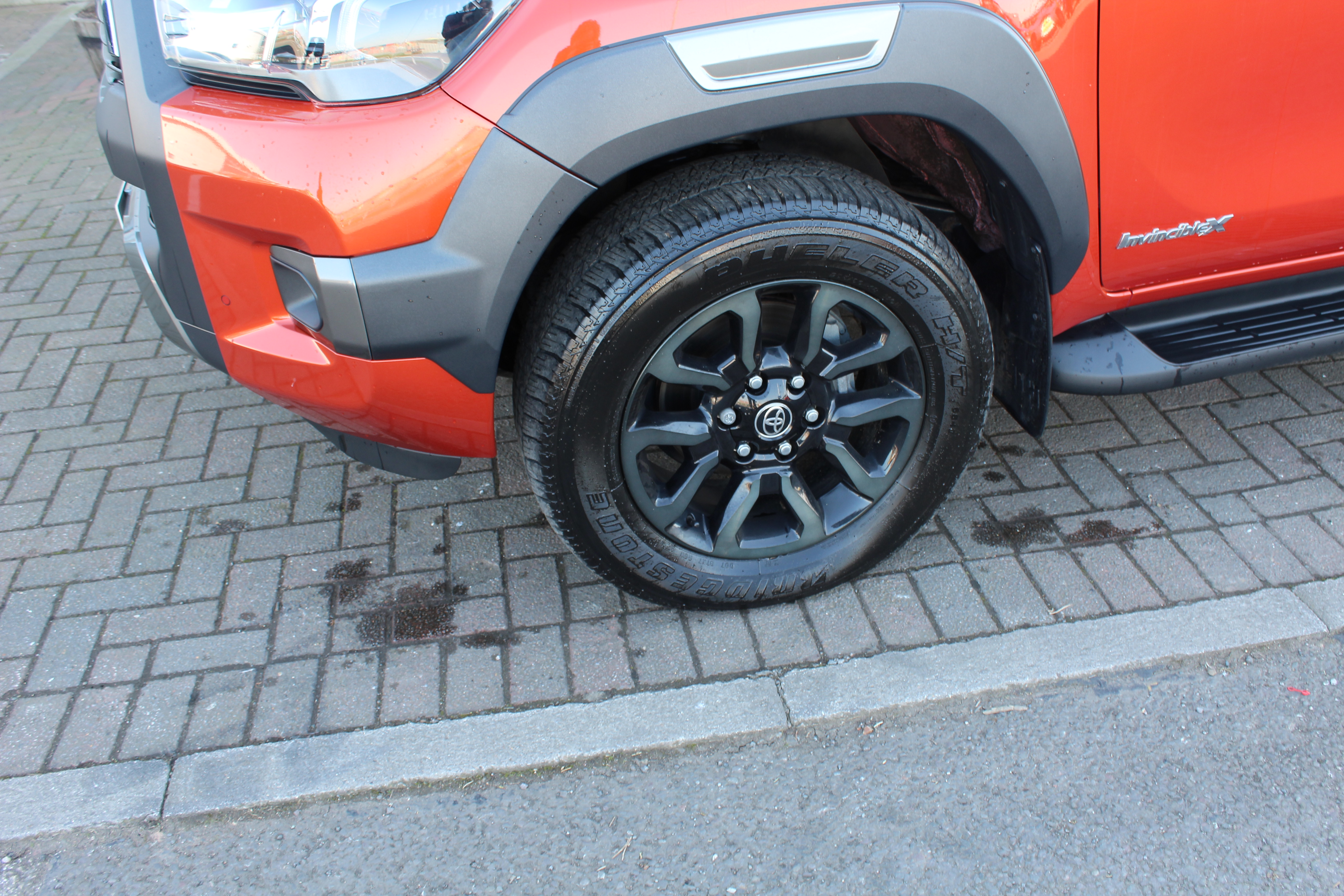 Toyota Hilux Invincible X