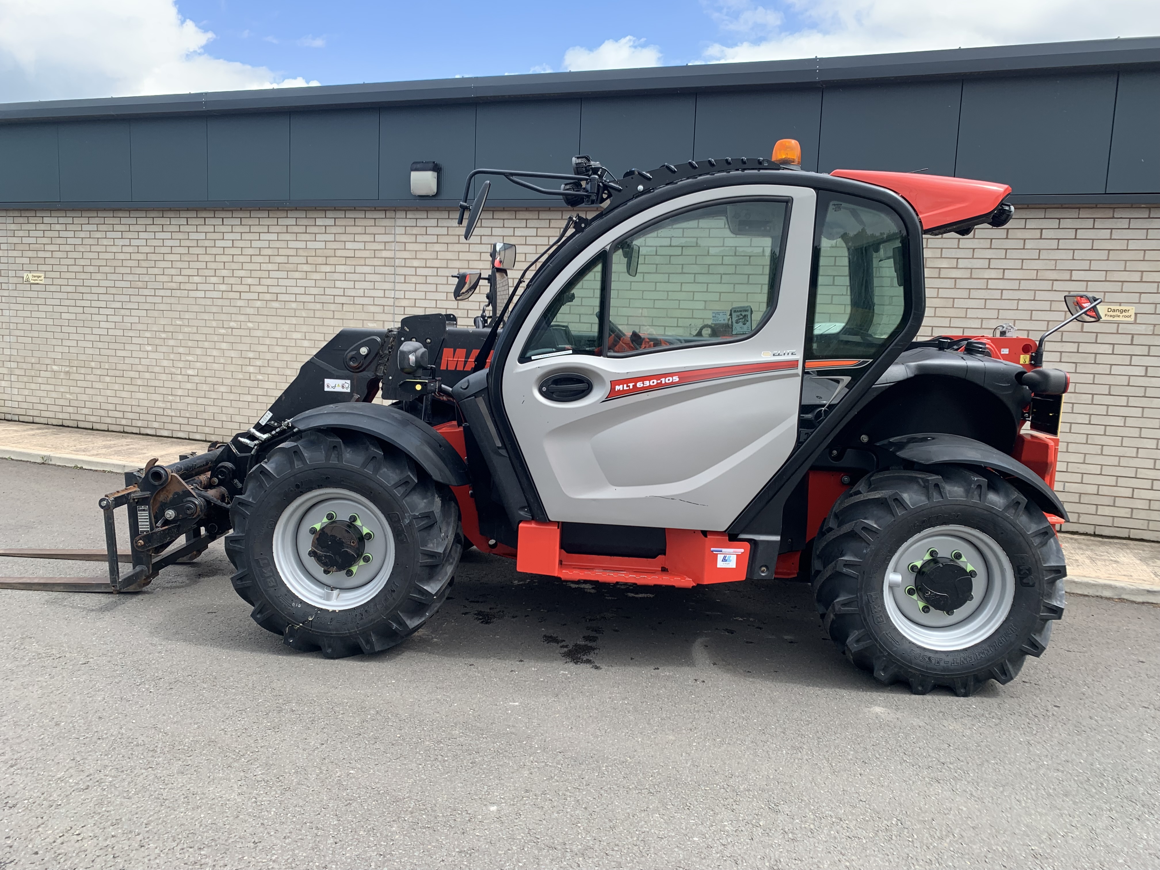 2020 Manitou MLT 630 Elite