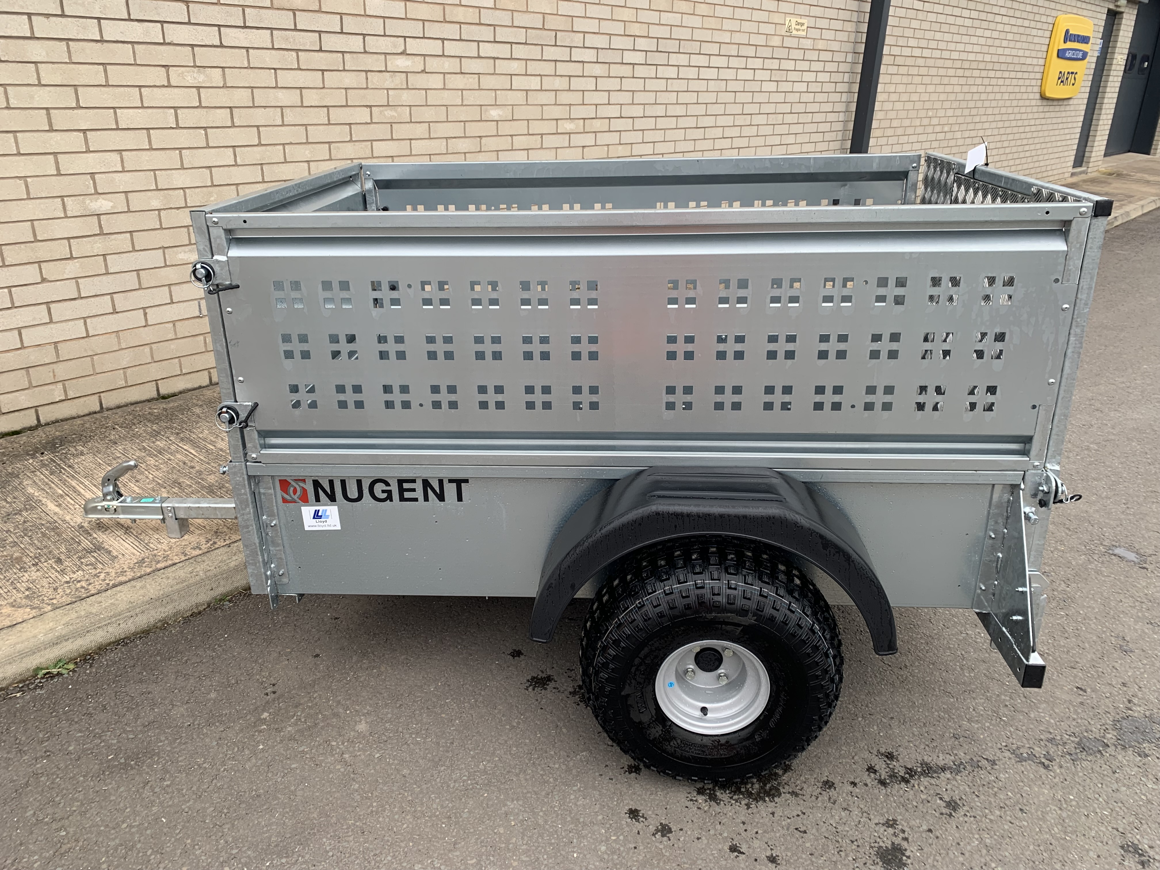 Nugent Trailers Q1710