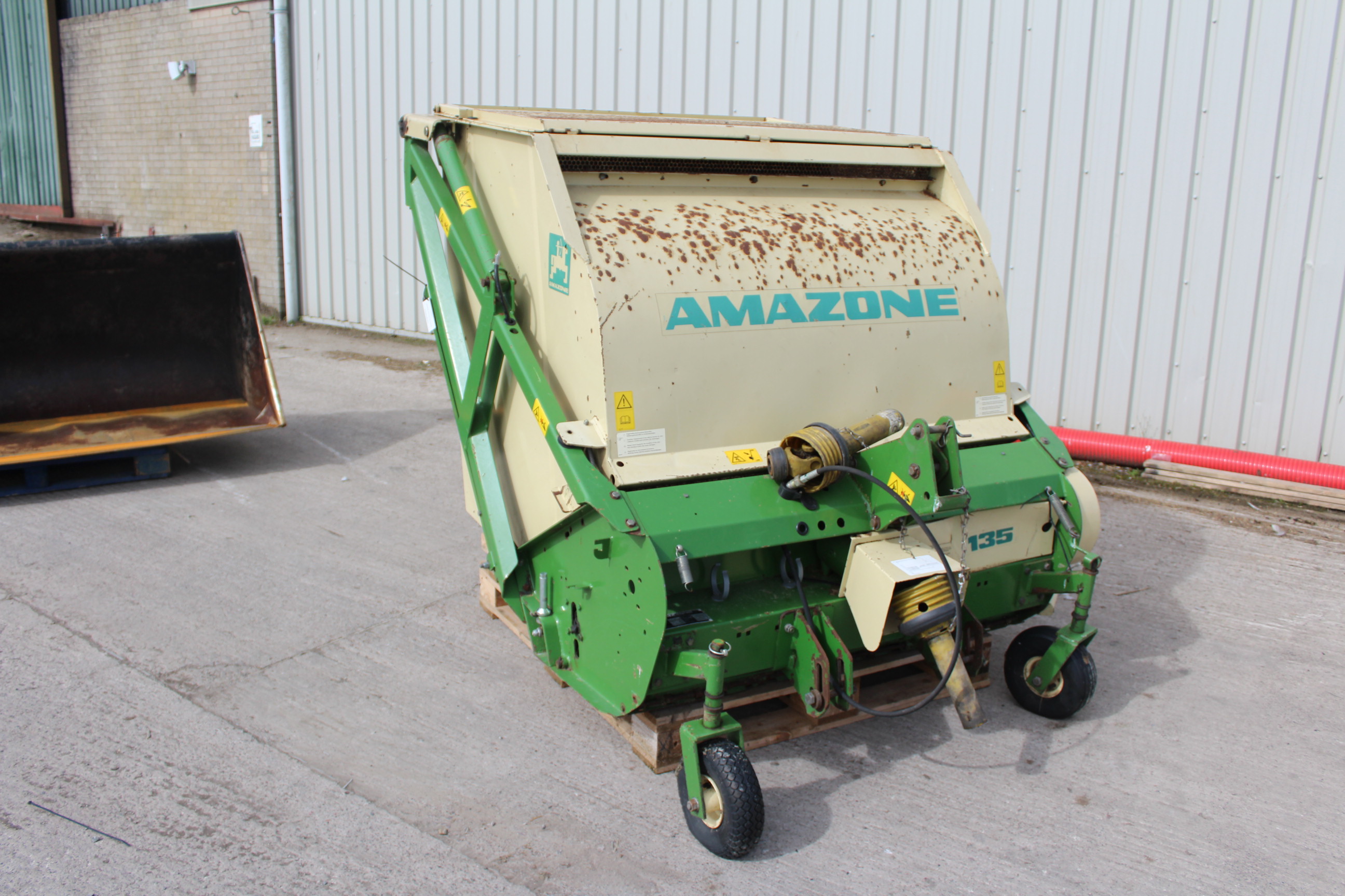Amazone 135