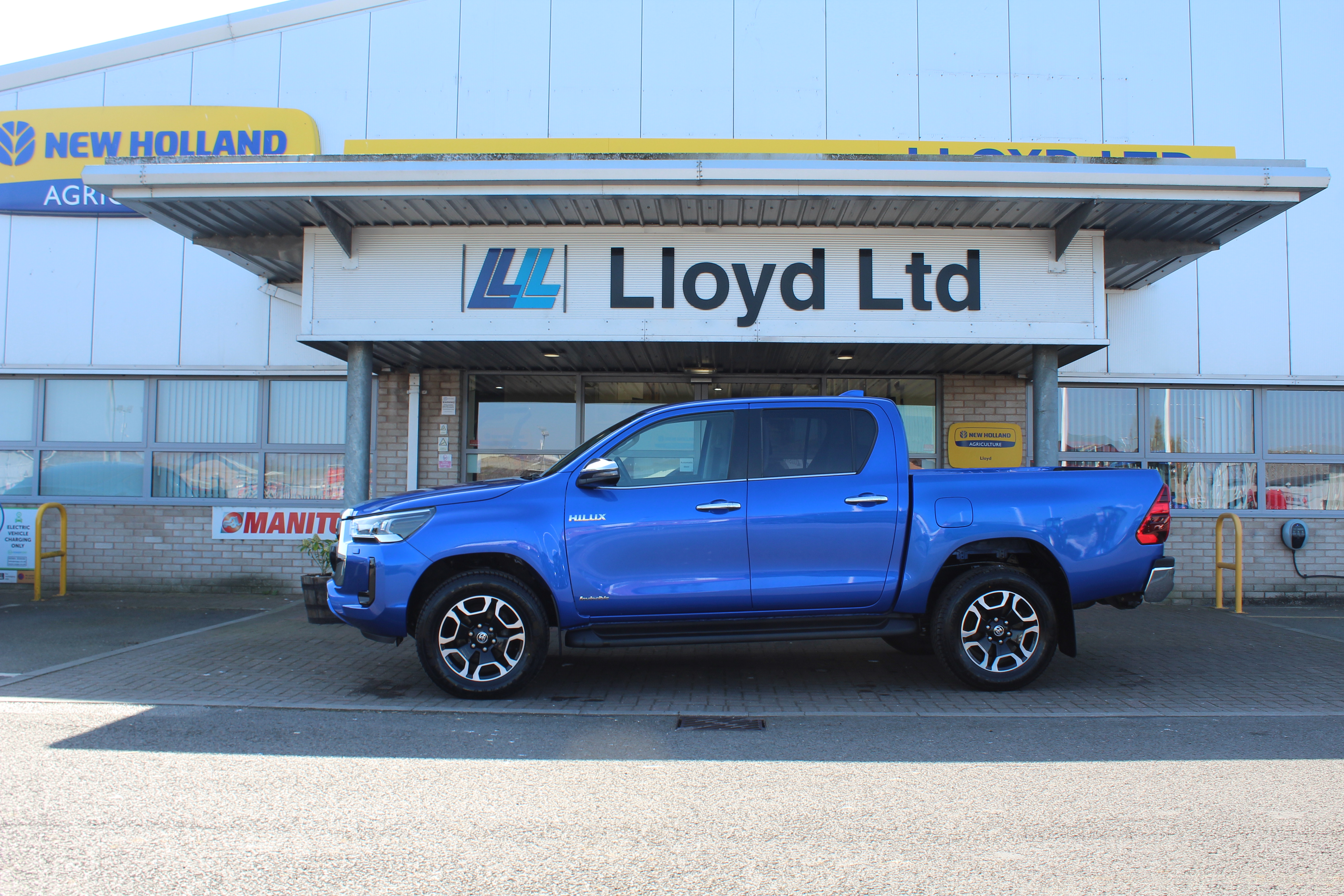 Toyota Hilux Invincible