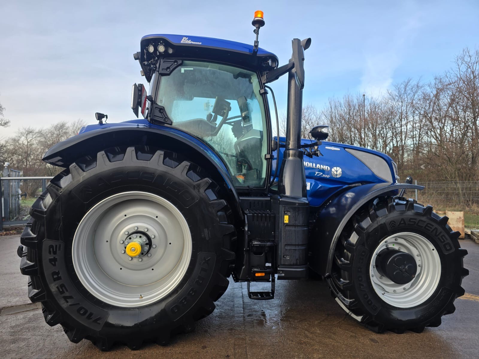 New Holland T7.300