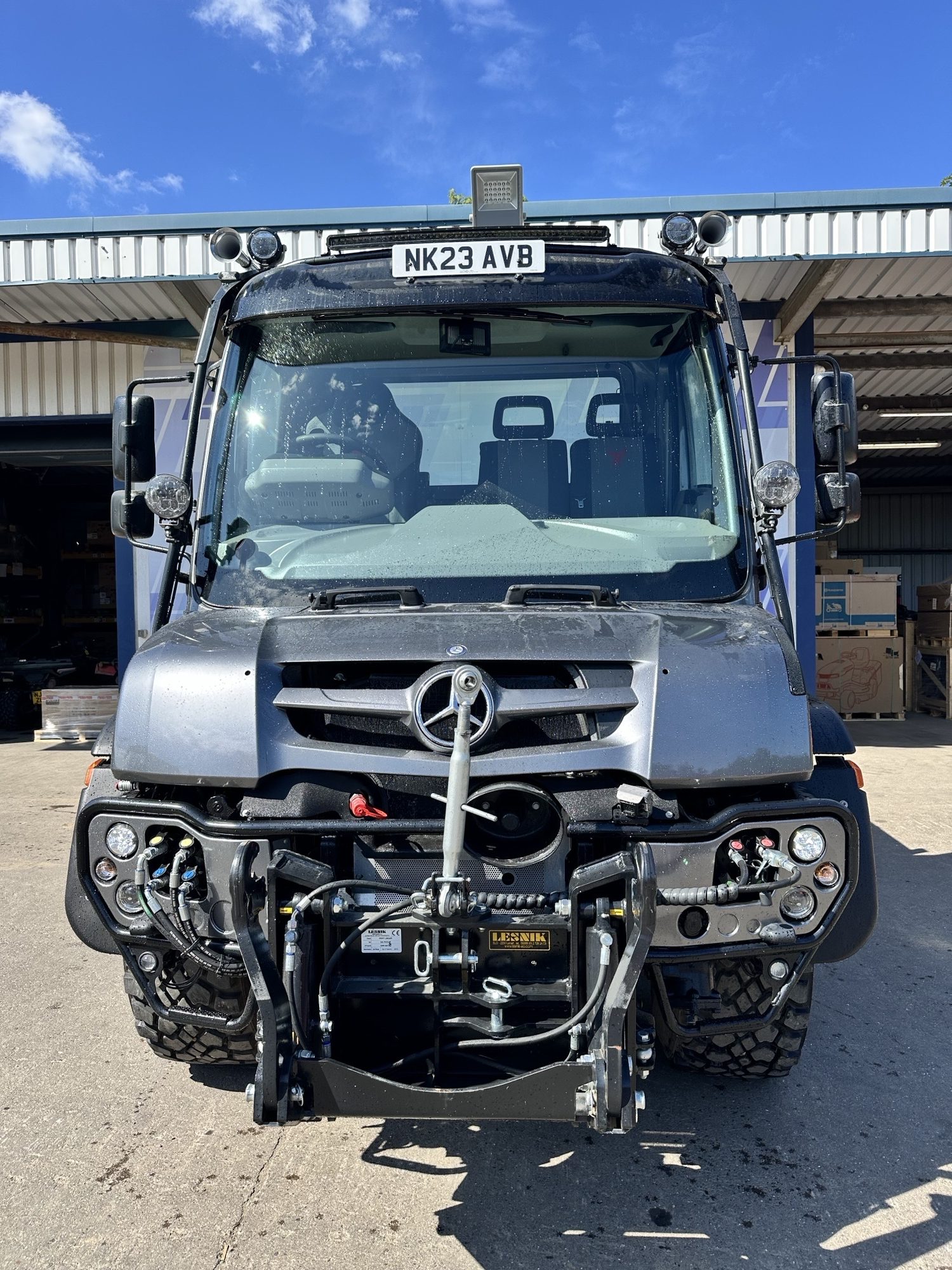 Mercedes-Benz  Unimog U430