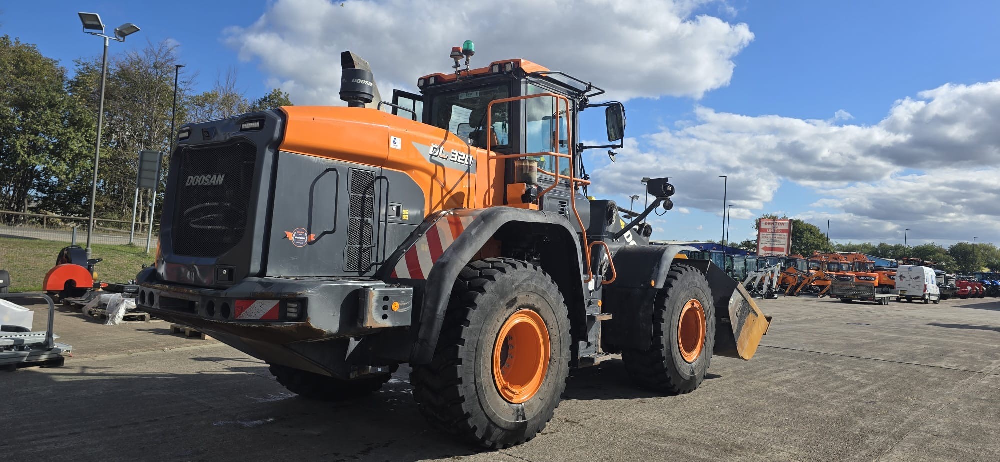 2021 Other DL320-7