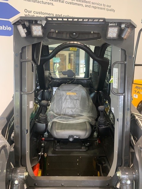 New Holland L318 Skidsteer