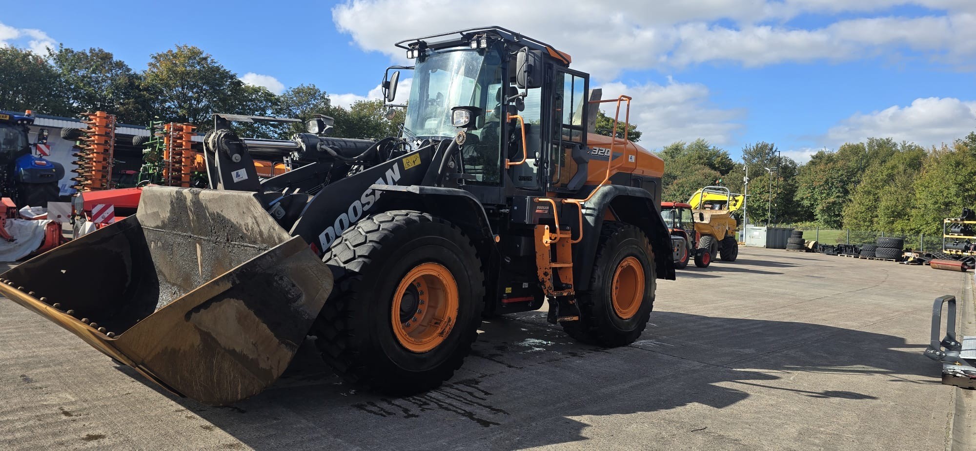 2021 Other DL320-7