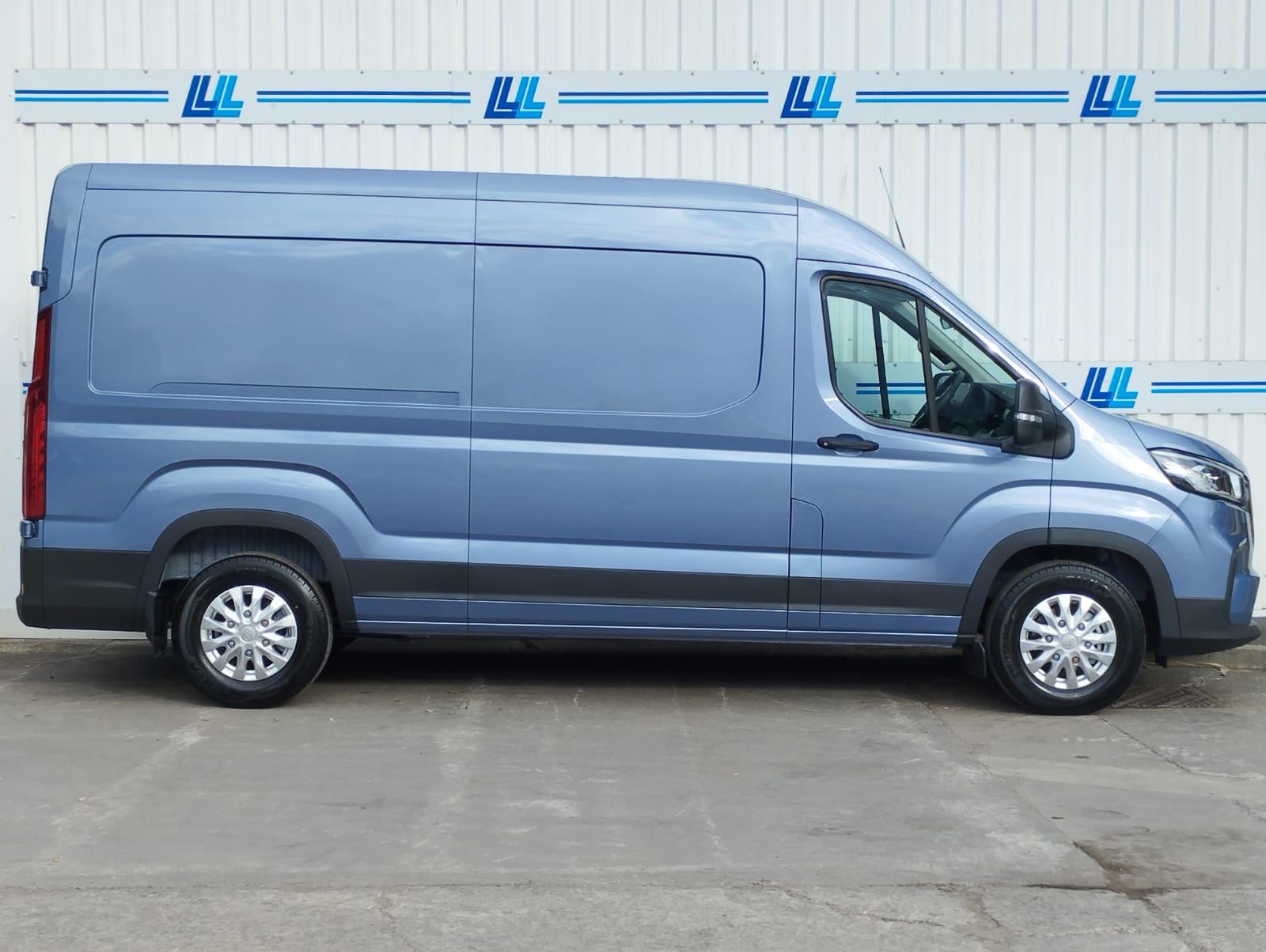 Maxus Deliver 9