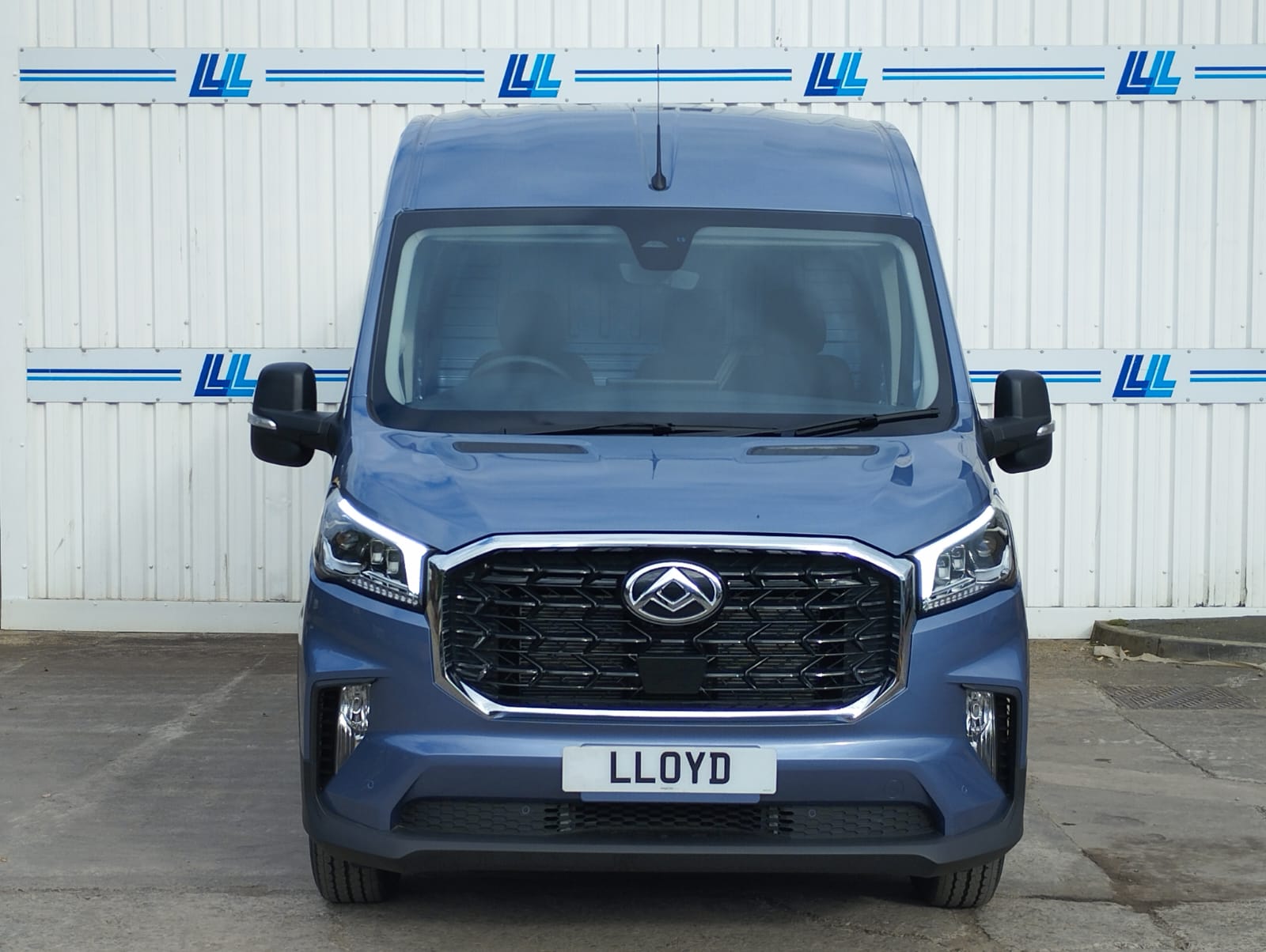 Maxus Deliver 9