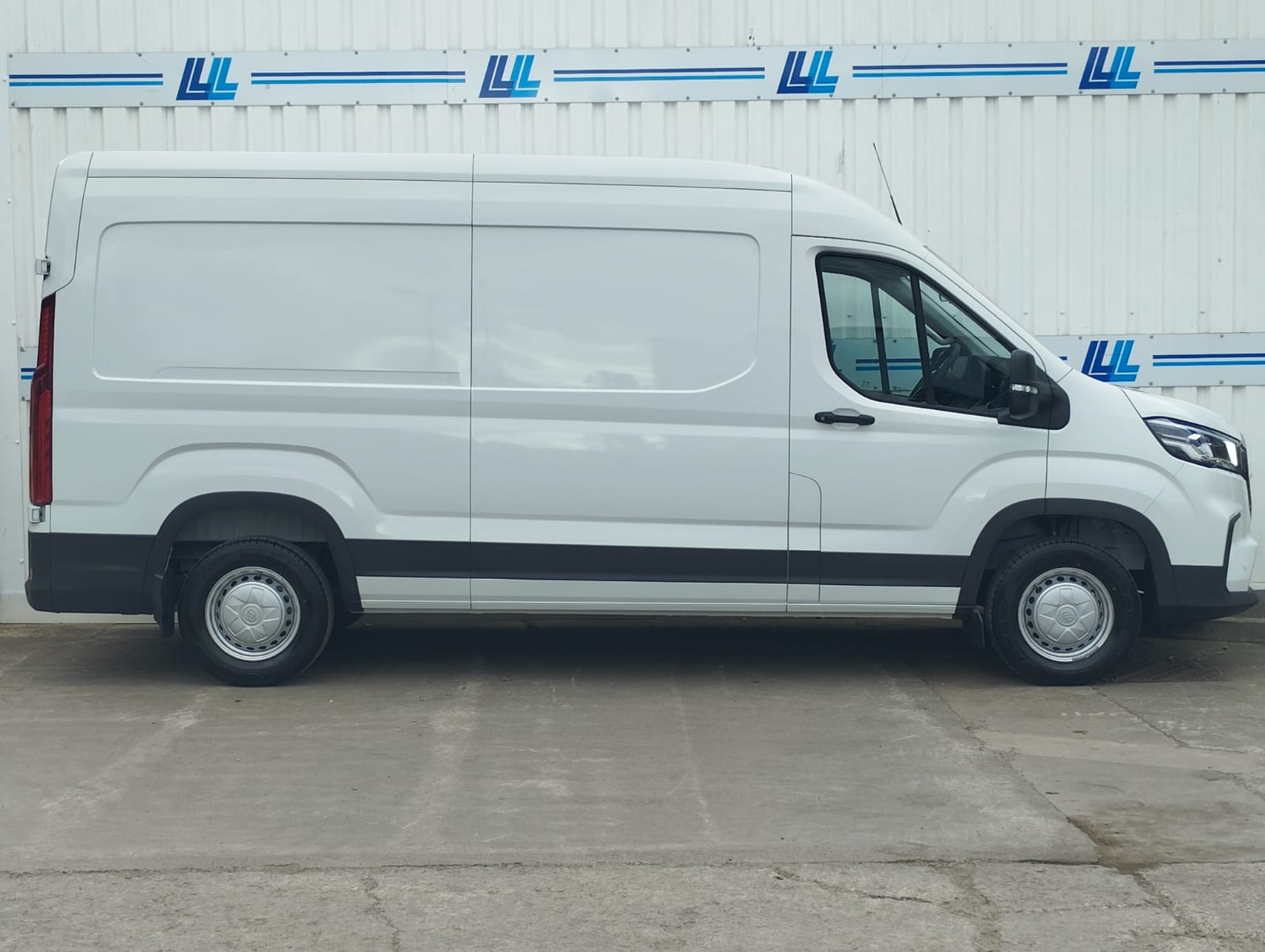 Maxus Deliver 9