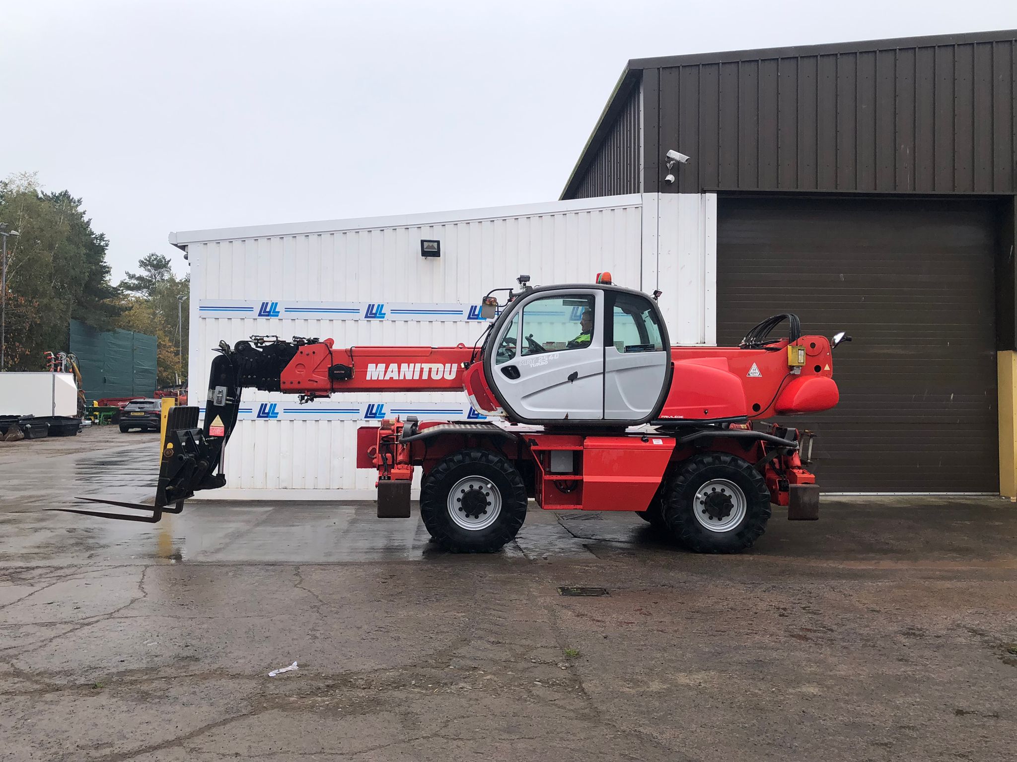 2011 Manitou Mrt2540