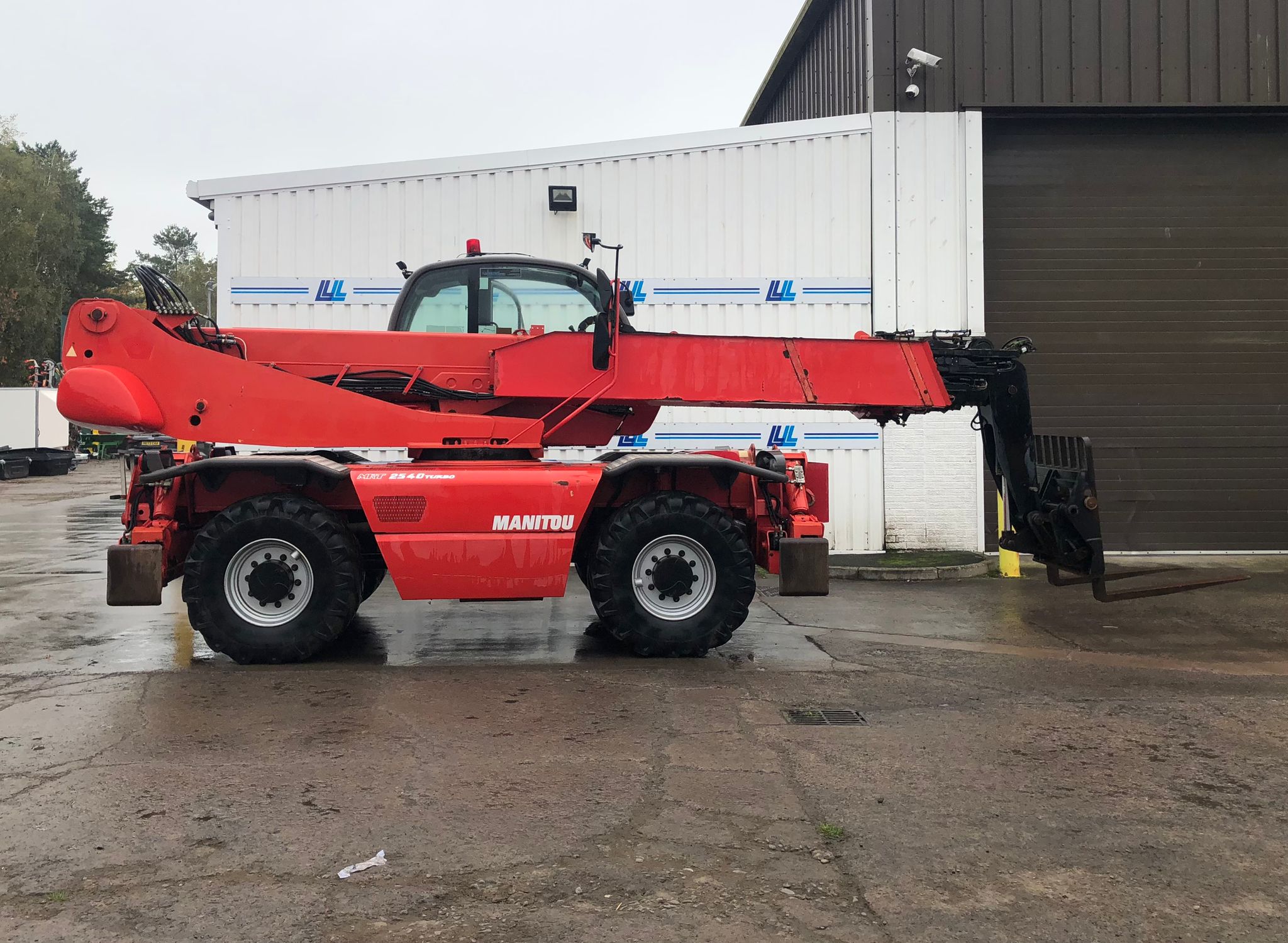 2011 Manitou Mrt2540