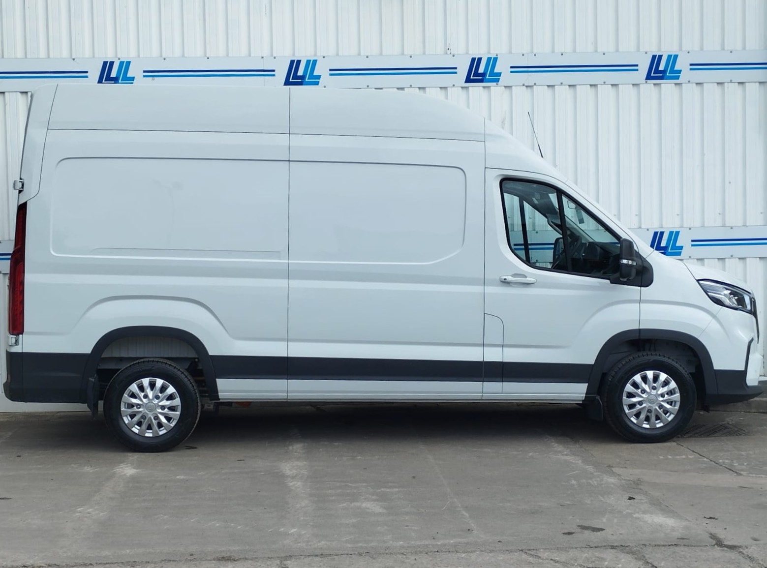 Maxus E Deliver 9