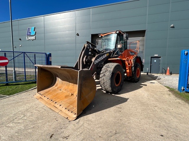 2019 Develon DL300-5