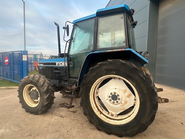 1995 Ford 7740
