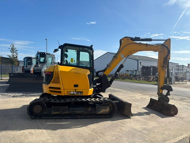2017 JCB 85Z-1
