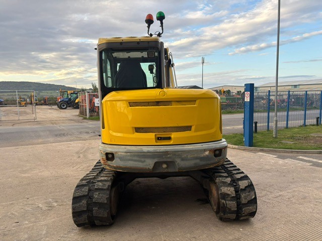 2017 Wacker Neuson EZ80