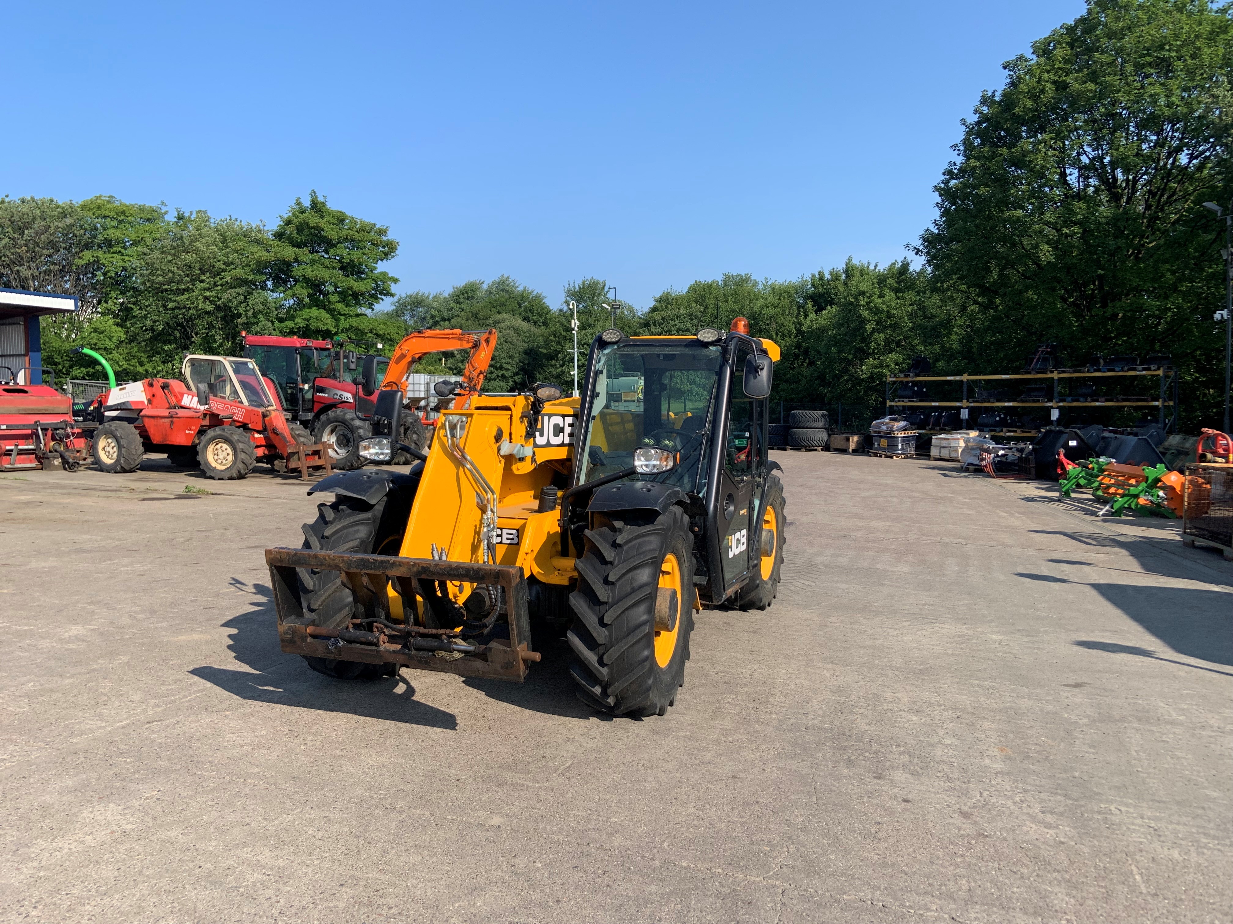 JCB 527-58