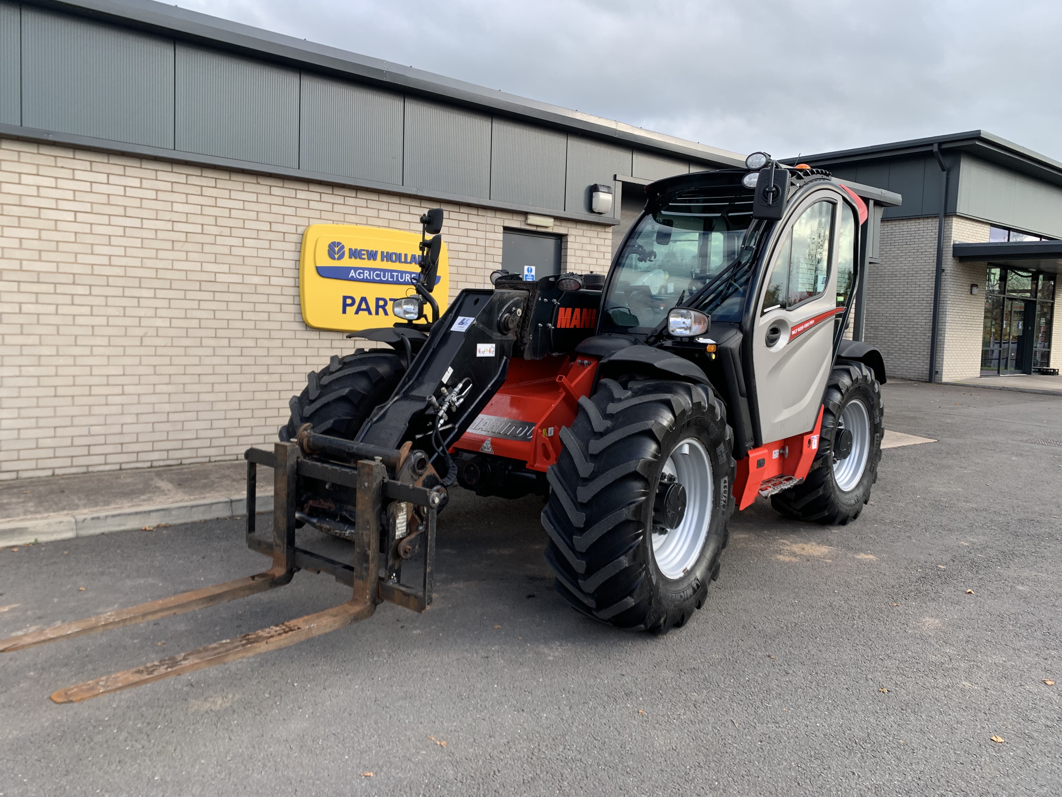 2022 Manitou MLT 635 Elite
