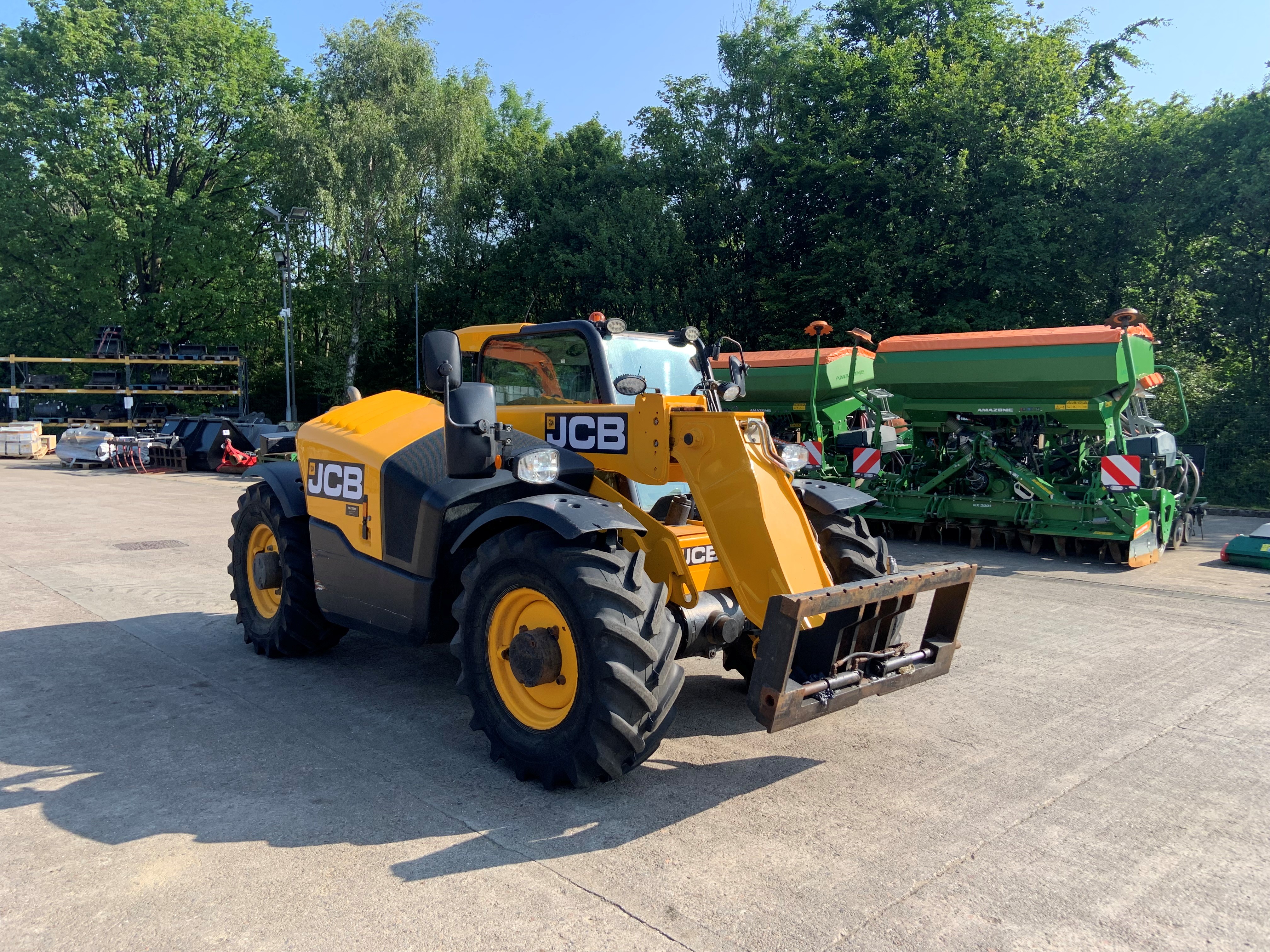 JCB 527-58