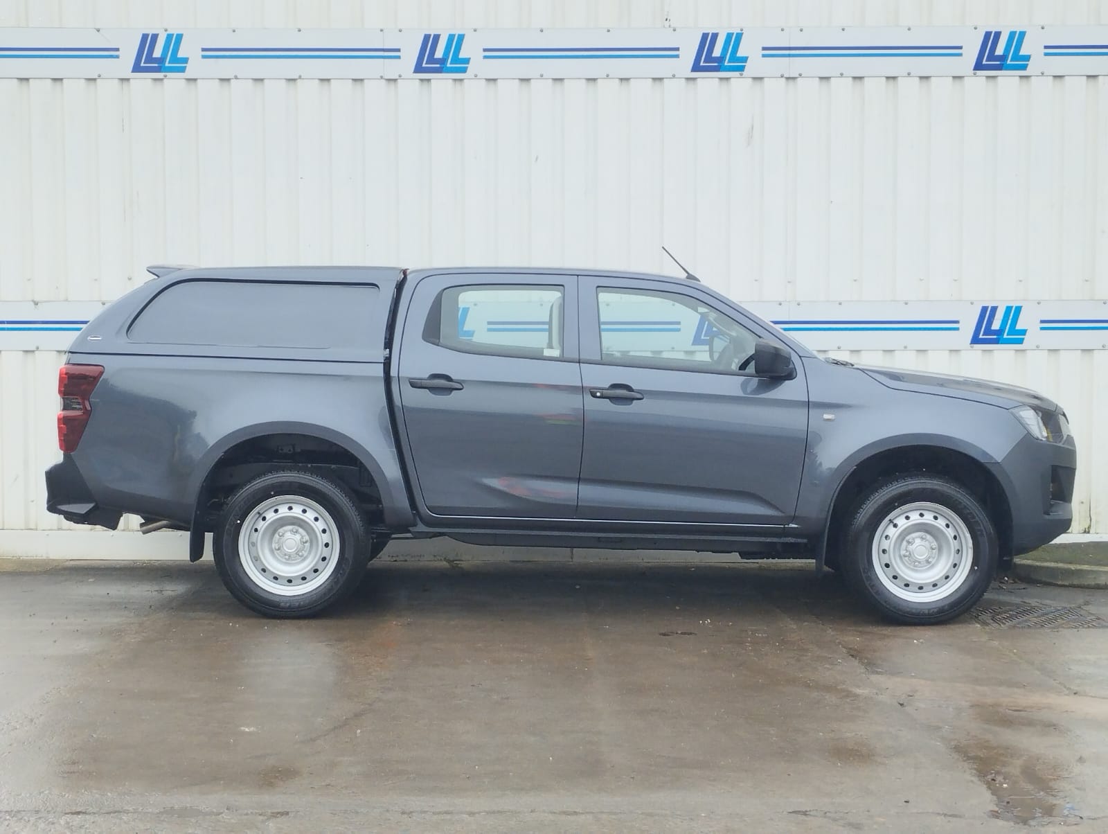 2025 Isuzu Utility