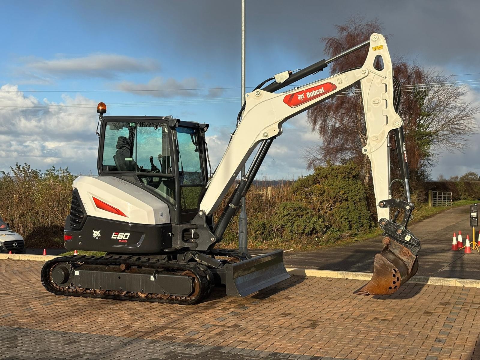 Bobcat E60