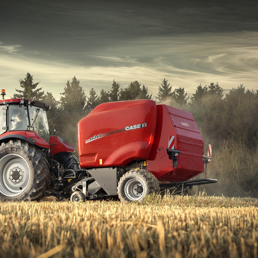 Case IH RB344 Series Fixed Chamber Round Balers - Lloyd Ltd