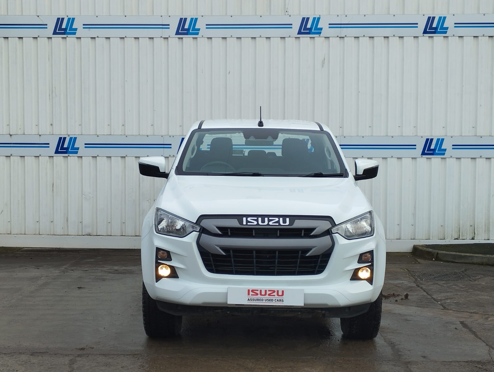 2021 Isuzu DL20