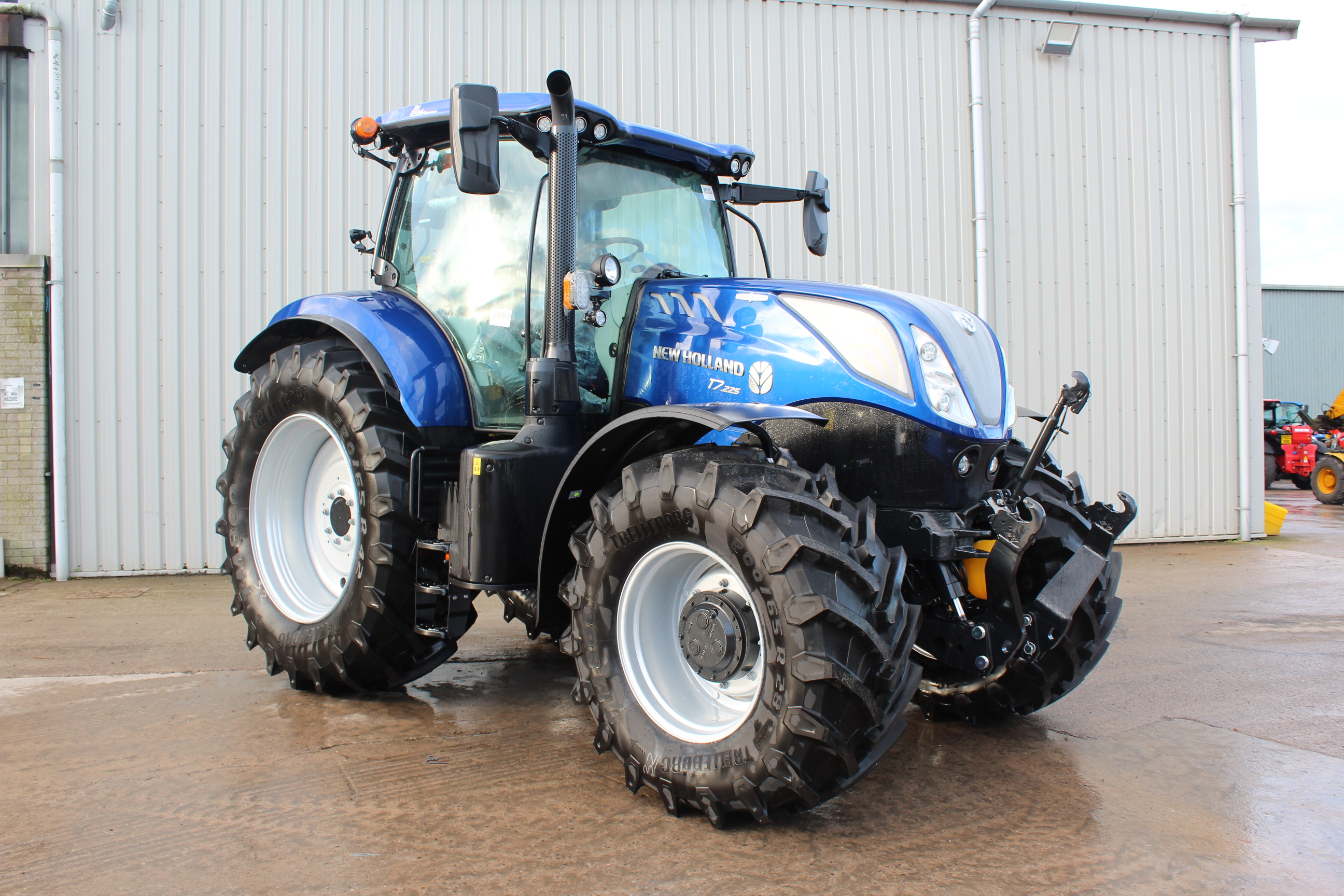 New Holland  T7.225