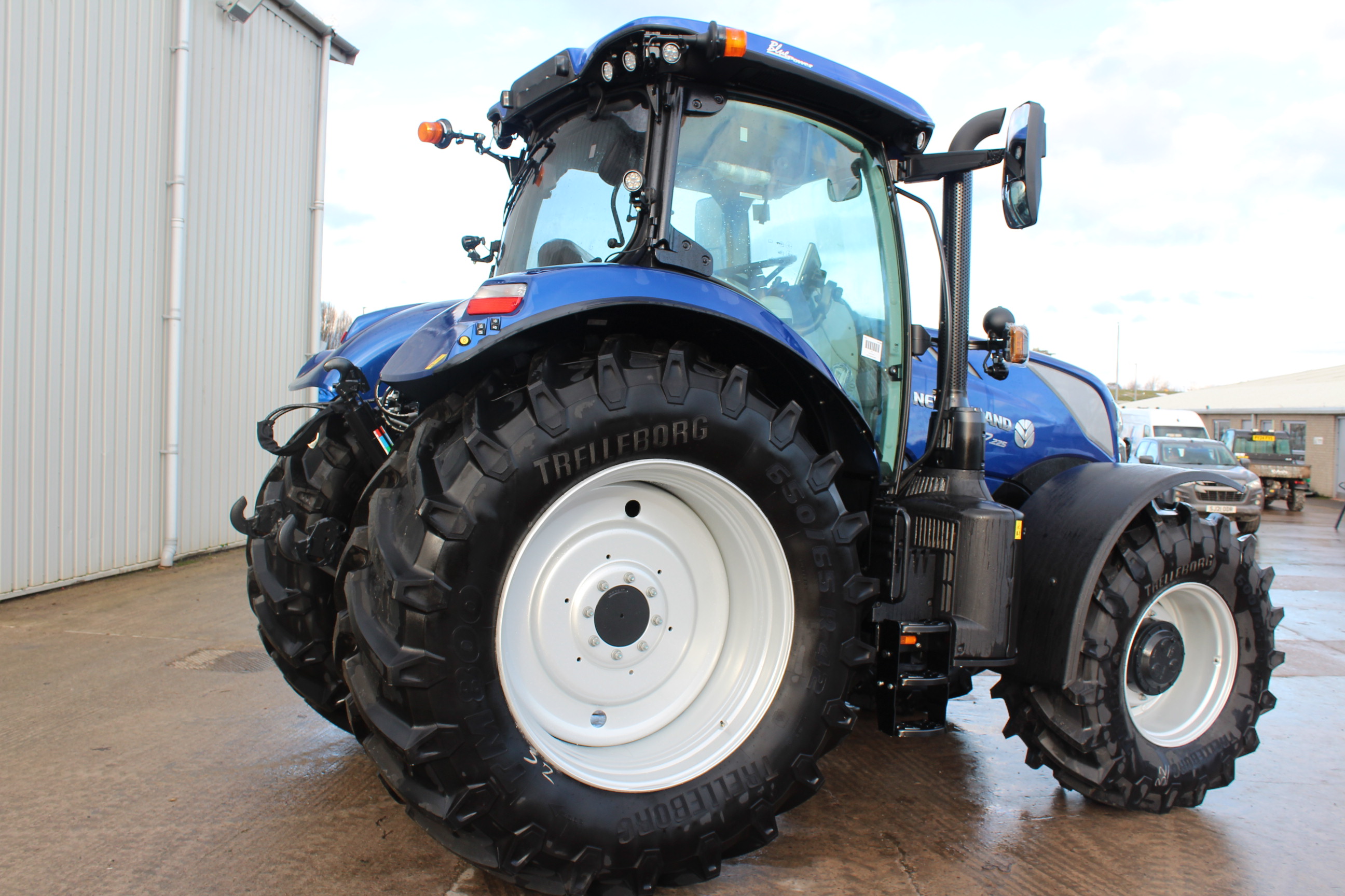 New Holland  T7.225