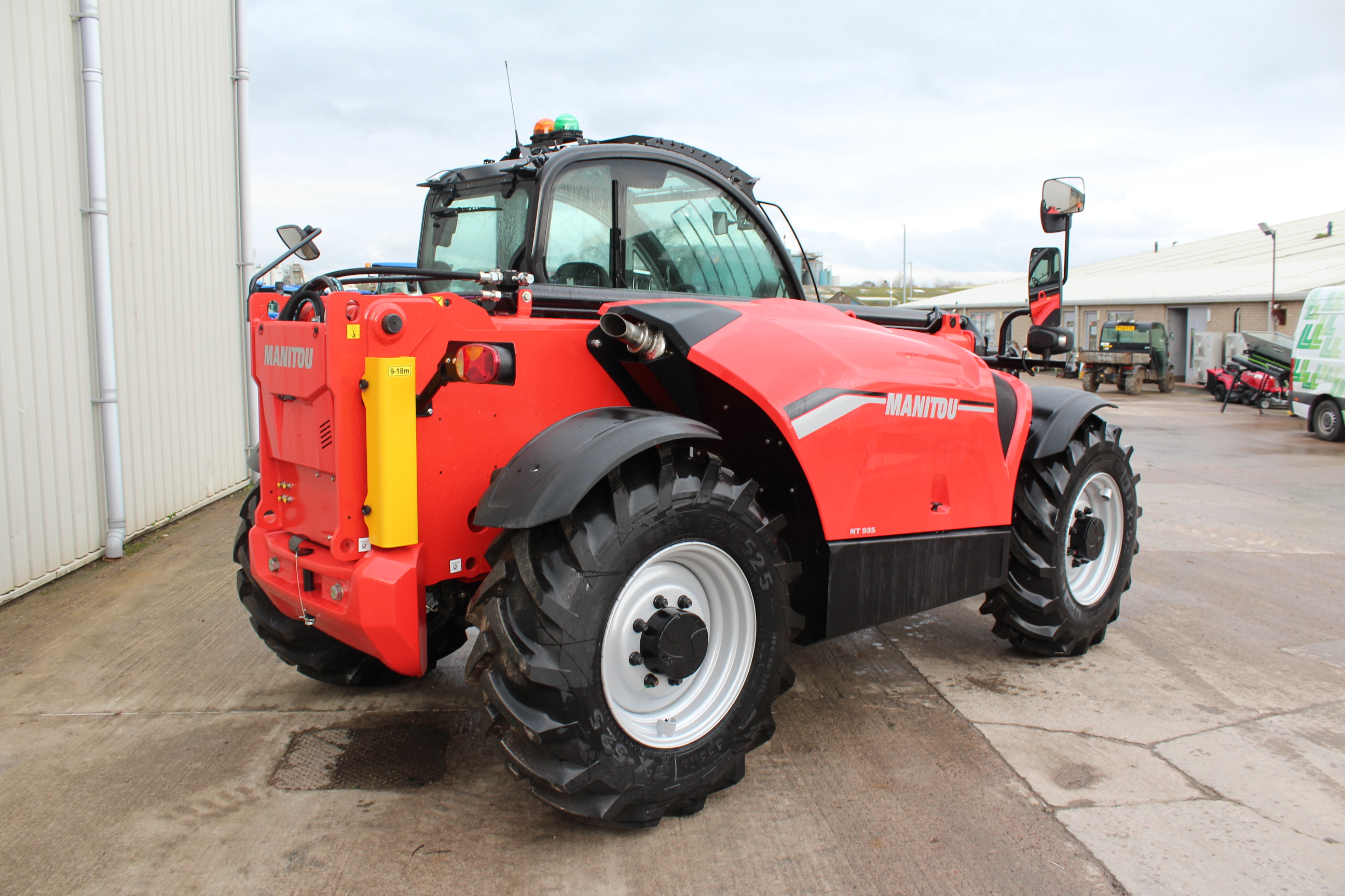 Manitou  MT935