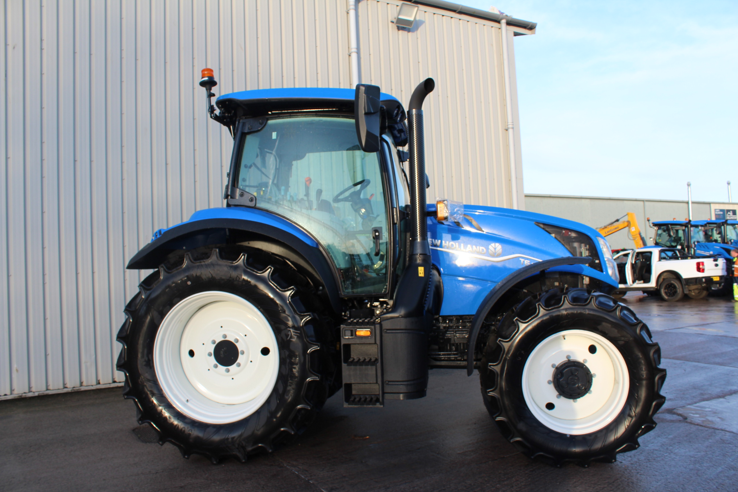 New Holland  T6.160