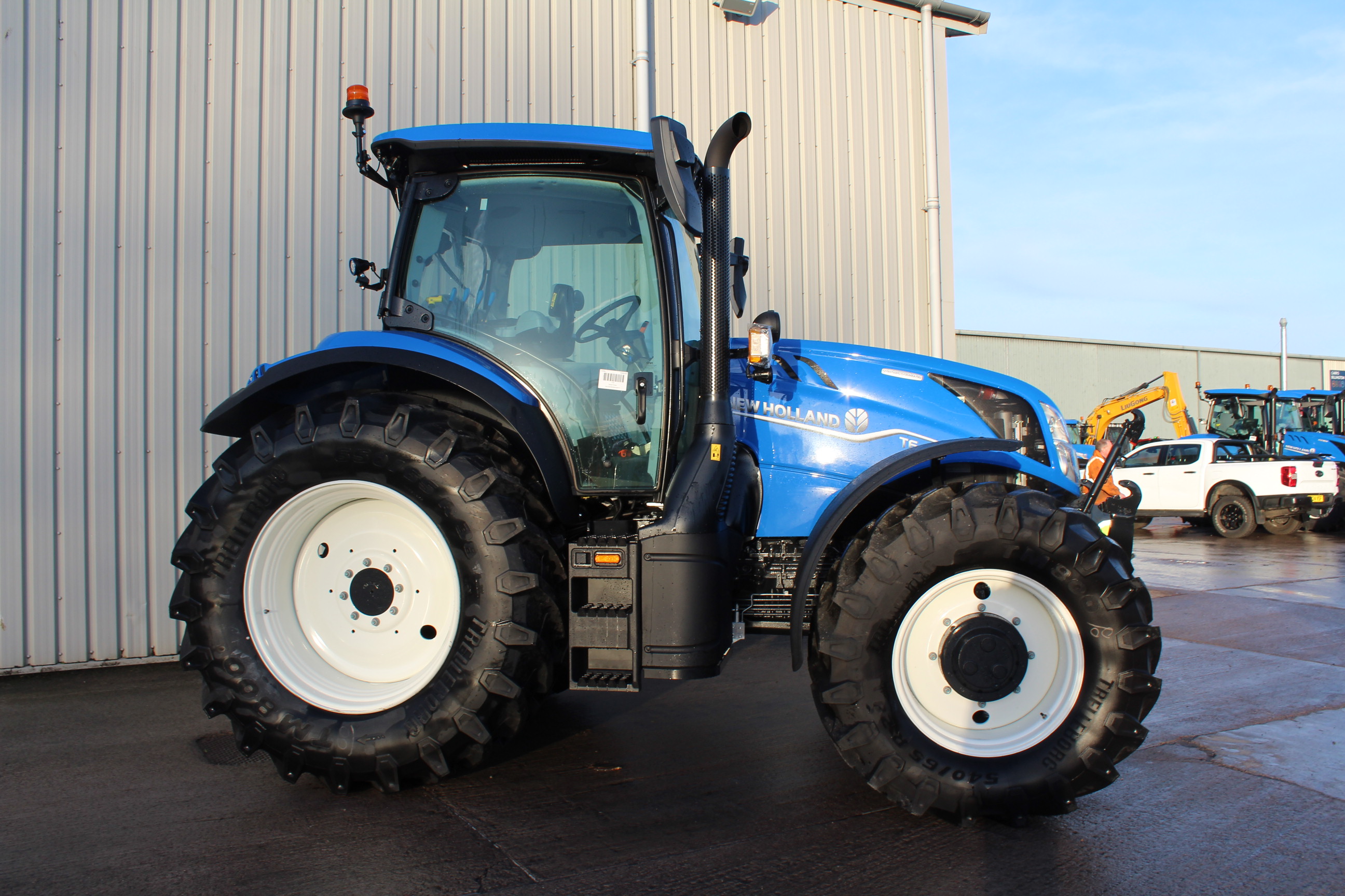 New Holland  T6.180