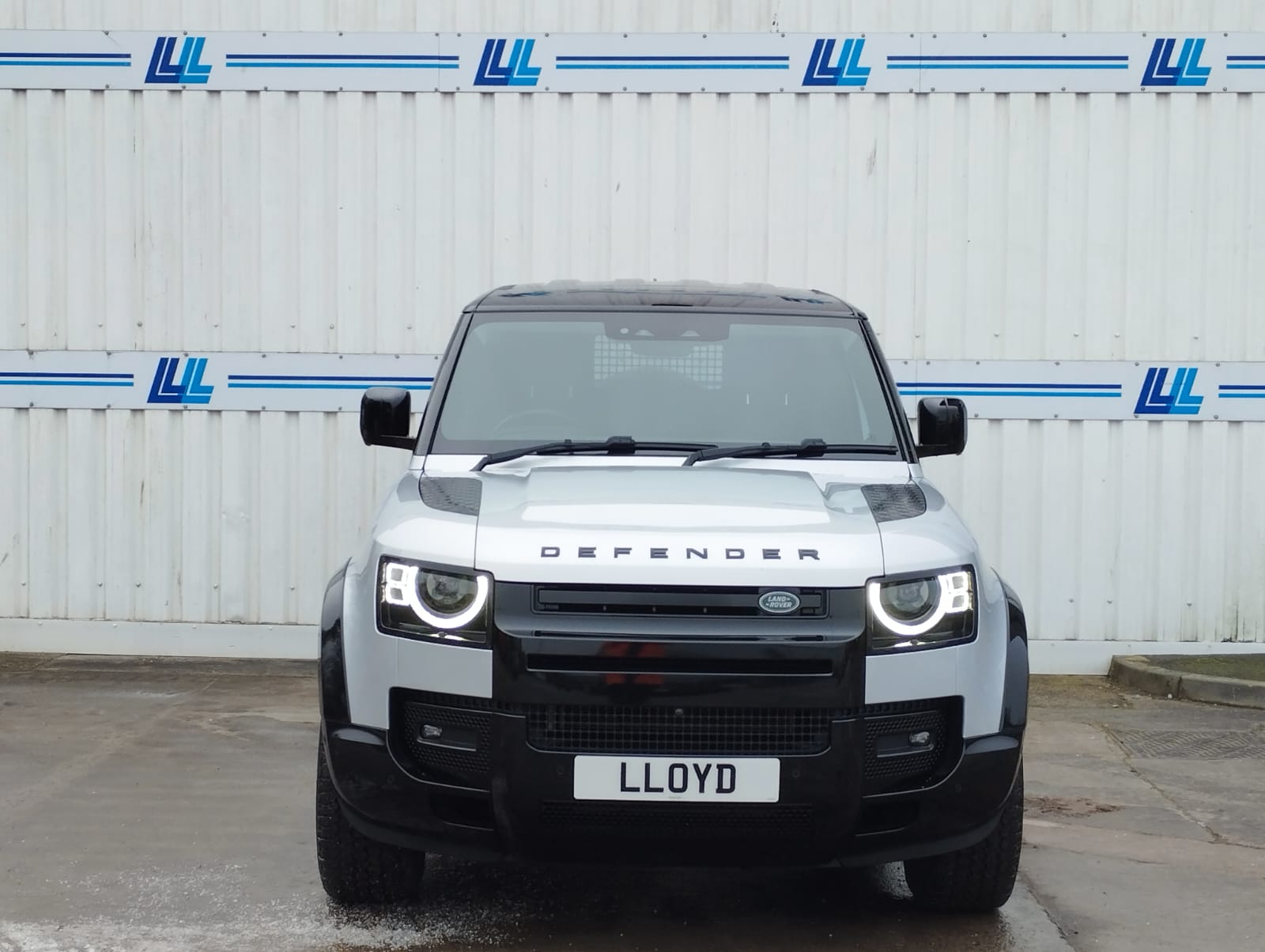 2023 Land Rover Defender
