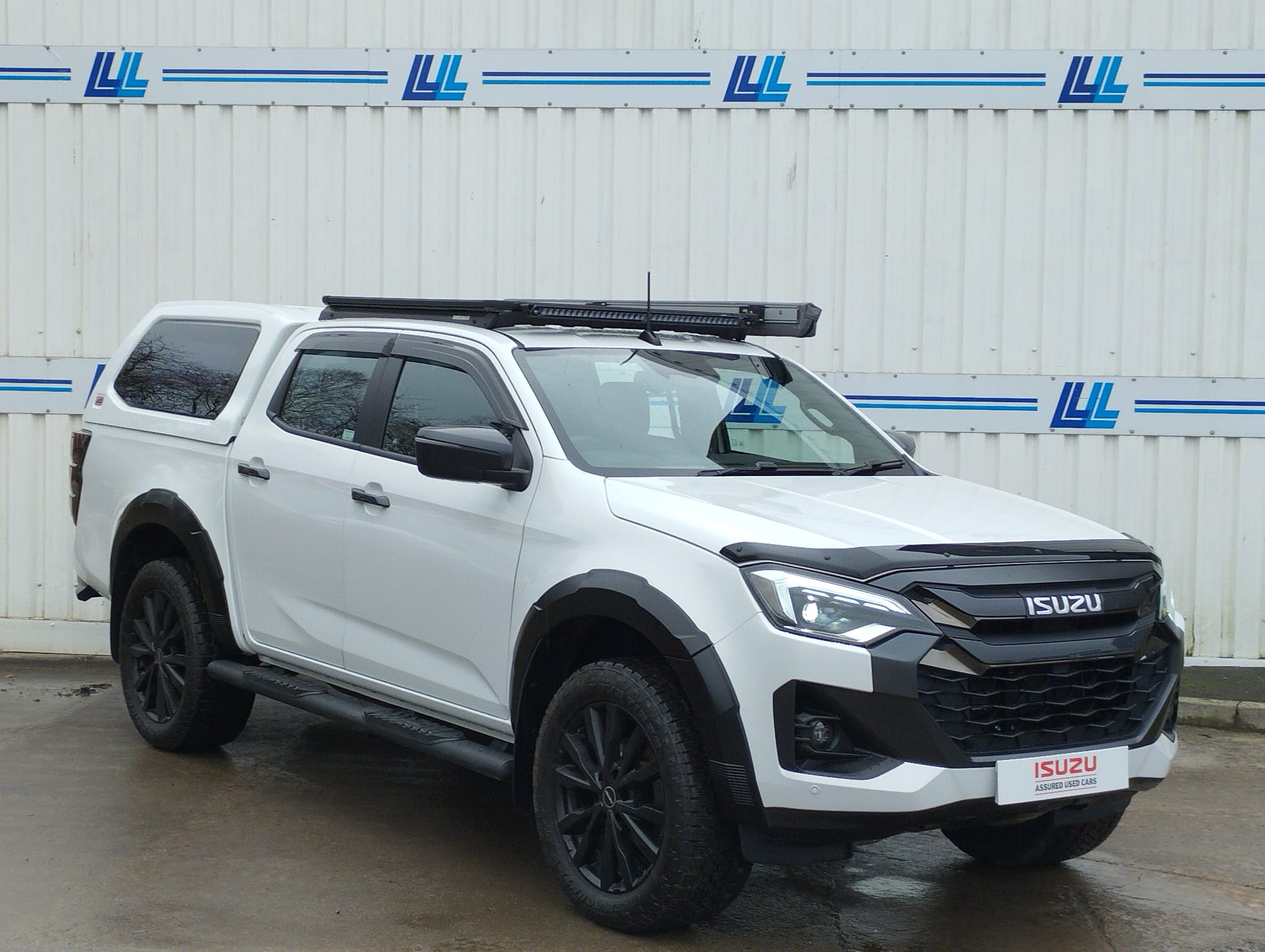 2024 Isuzu V-Cross